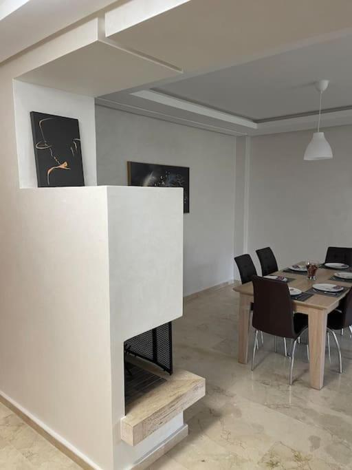 Chic & Cosy Flat Near Airport Lockbox Fast Wifi Apartment Nouaceur Exterior photo